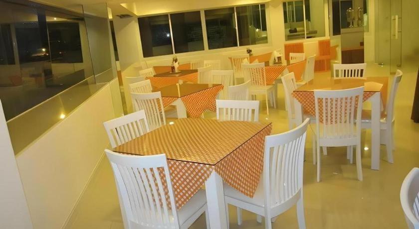 Nana Chat Bangsaen Hotel Si Racha Εξωτερικό φωτογραφία